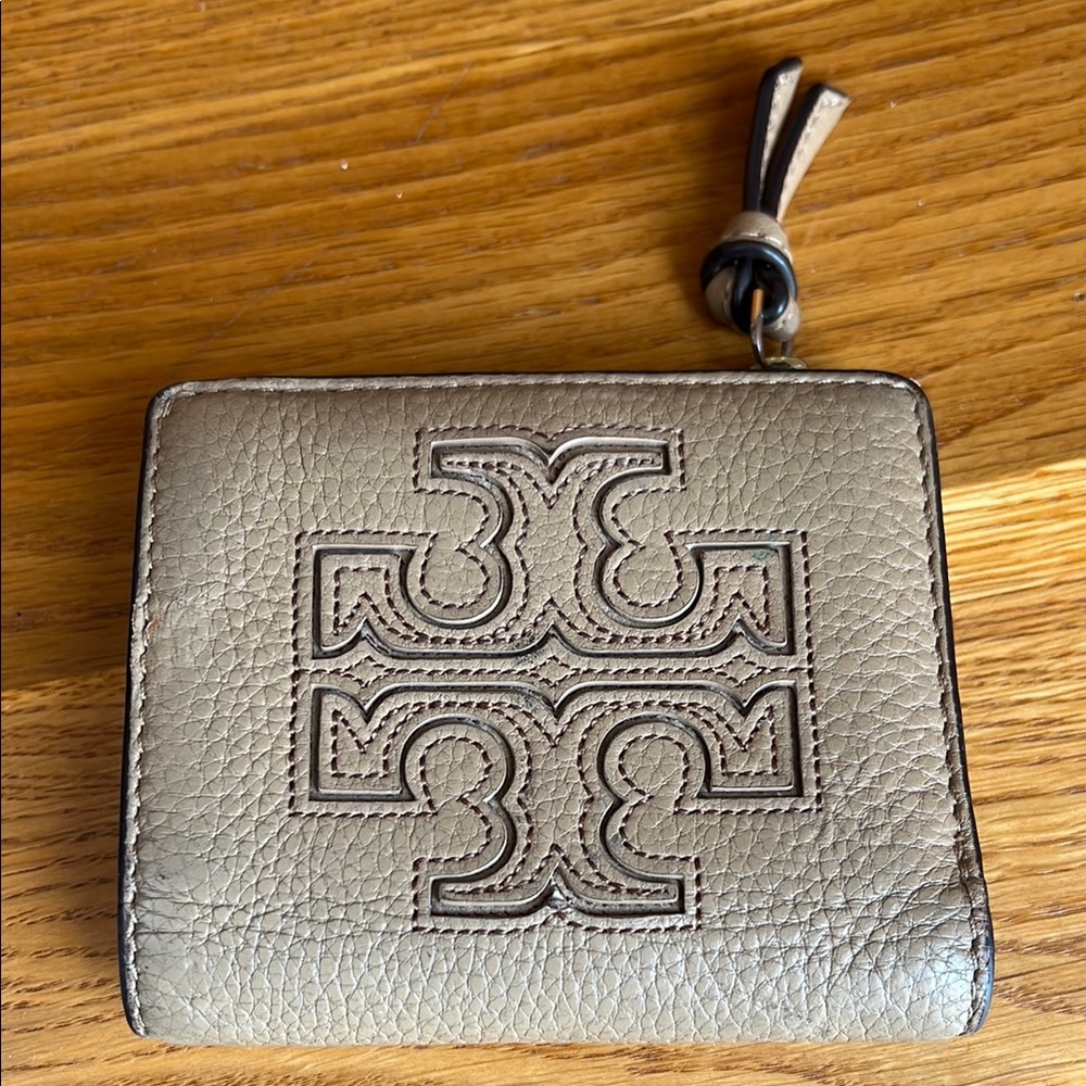 Tory Burch PERRY BOMBÉ BI-FOLD WALLET Gray Heron